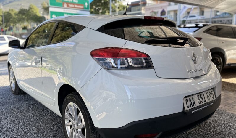 Renault Megane 1.6 Coupe full