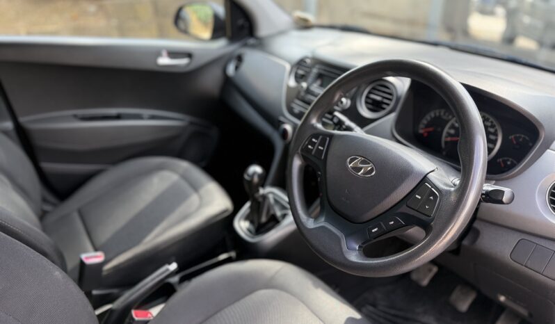 Hyundai Grand i10 Manual full