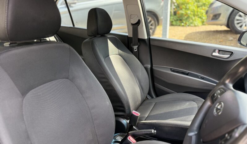 Hyundai Grand i10 Manual full