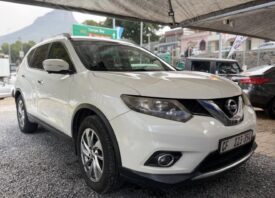 Nissan X-trail 2.5 CVT 4X4